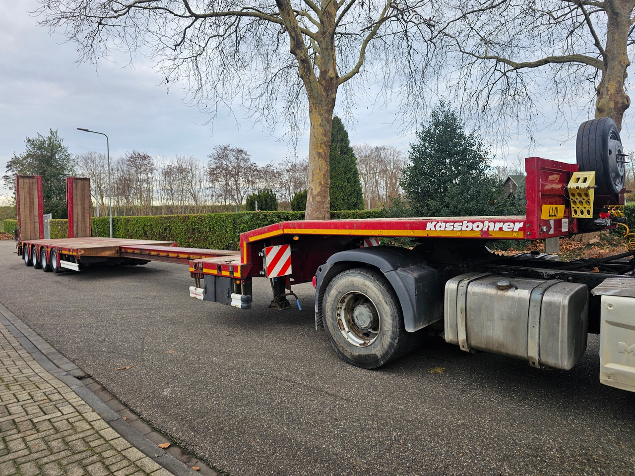 Kässbohrer LB4E With Hydraulic Flip Ramps - Επικαθήμενο με χαμηλό δάπεδο: φωτογραφία 2 Kässbohrer LB4E With Hydraulic Flip Ramps - Επικαθήμενο με χαμηλό δάπεδο: φωτογραφία 2