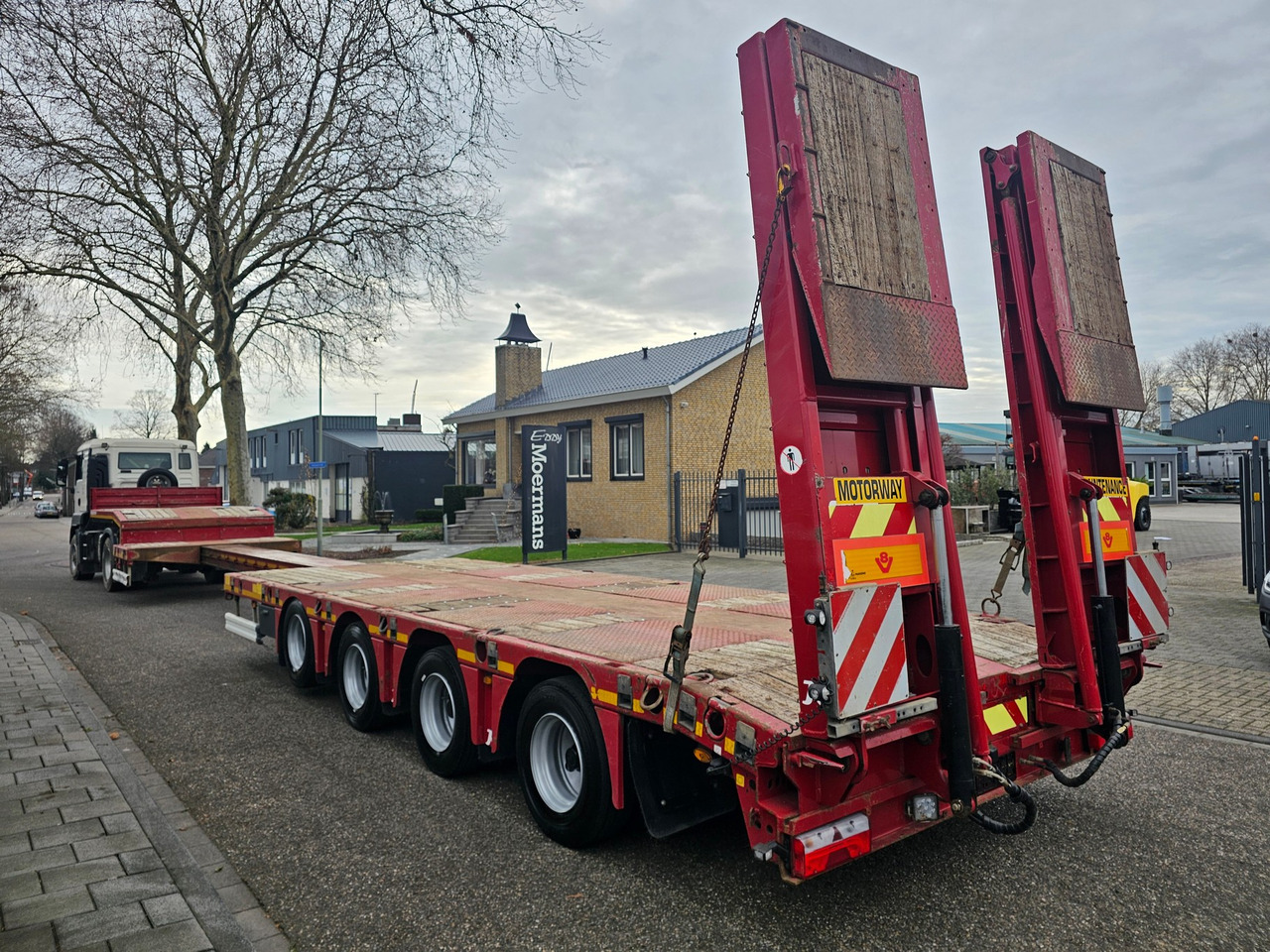 Kässbohrer LB4E With Hydraulic Flip Ramps - Επικαθήμενο με χαμηλό δάπεδο: φωτογραφία 3 Kässbohrer LB4E With Hydraulic Flip Ramps - Επικαθήμενο με χαμηλό δάπεδο: φωτογραφία 3