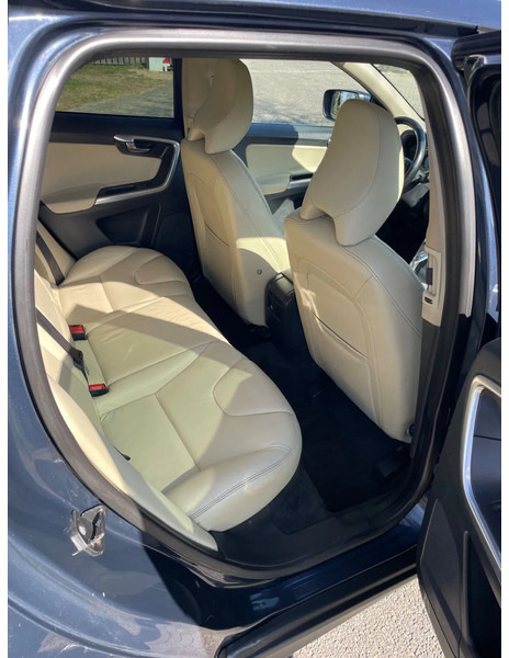 Leasing Volvo XC60 XC60 DZ88/DZ8850 5 Cilinder Euro 5 Volvo XC60 XC60 DZ88/DZ8850 5 Cilinder Euro 5: φωτογραφία 11