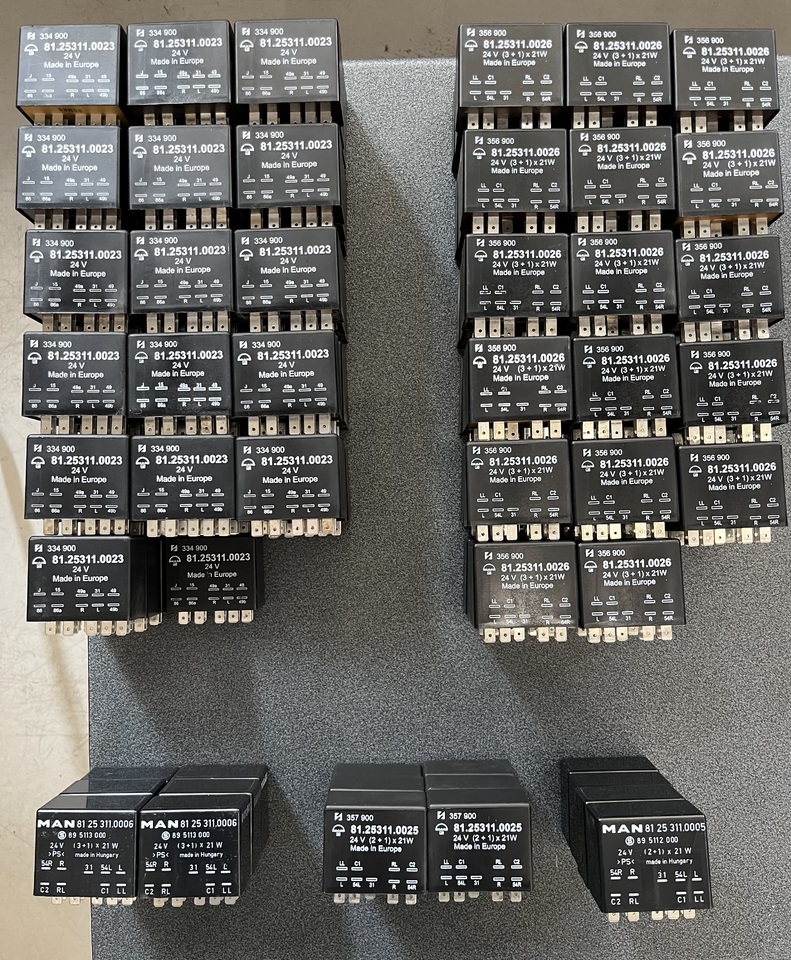 FLASHING-WIPING PULSE UNIT MAN F90,F2000 - Ηλεκτρικό σύστημα για Φορτηγό: φωτογραφία 2 FLASHING-WIPING PULSE UNIT MAN F90,F2000 - Ηλεκτρικό σύστημα για Φορτηγό: φωτογραφία 2
