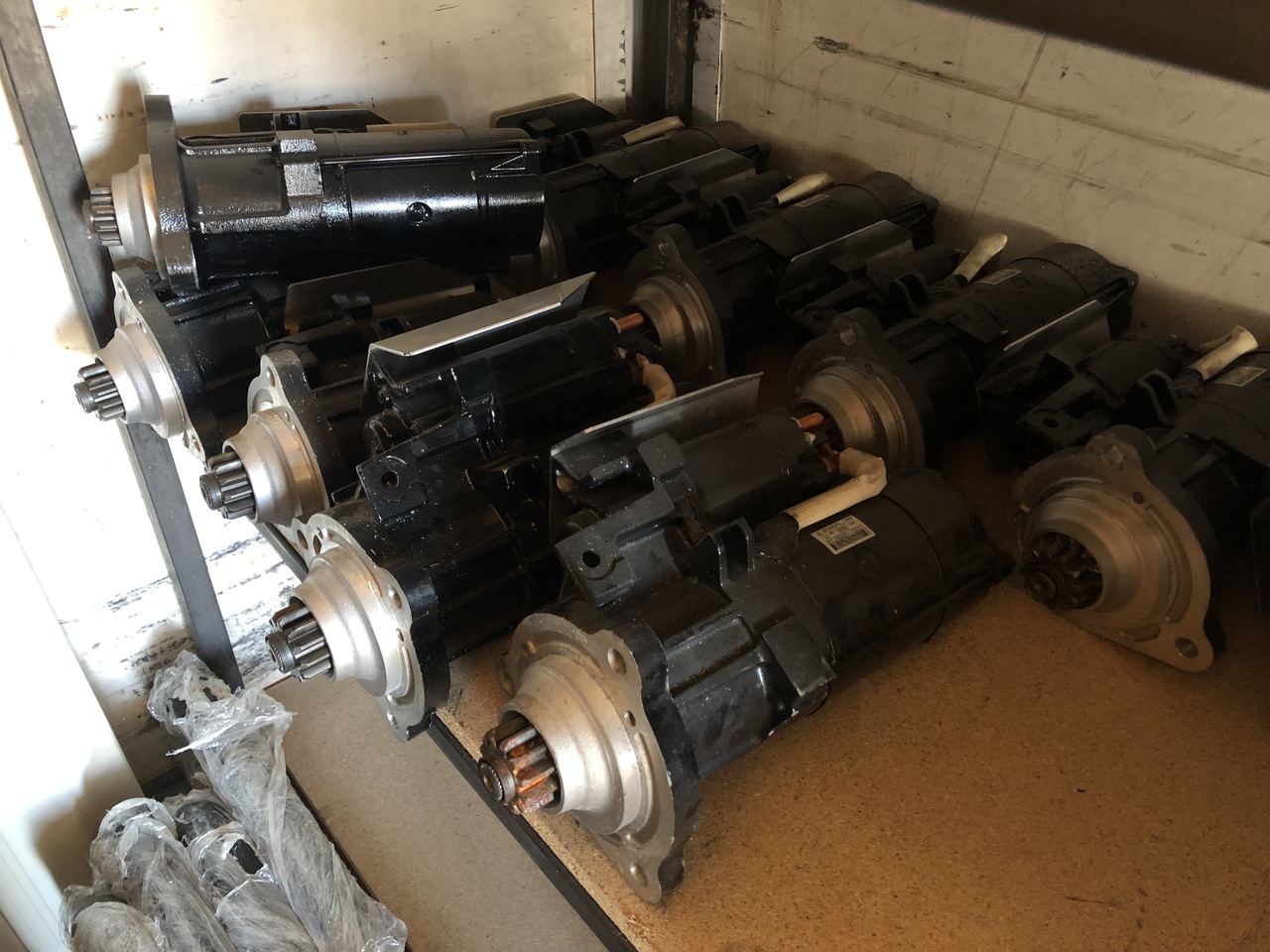 MAN STARTING MOTOR 24V MITSUBISHI - Μίζα για Φορτηγό: φωτογραφία 4 MAN STARTING MOTOR 24V MITSUBISHI - Μίζα για Φορτηγό: φωτογραφία 4