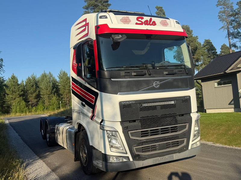 Volvo FH460 Globe 2016 - Φορτηγό σασί: φωτογραφία 4 Volvo FH460 Globe 2016 - Φορτηγό σασί: φωτογραφία 4