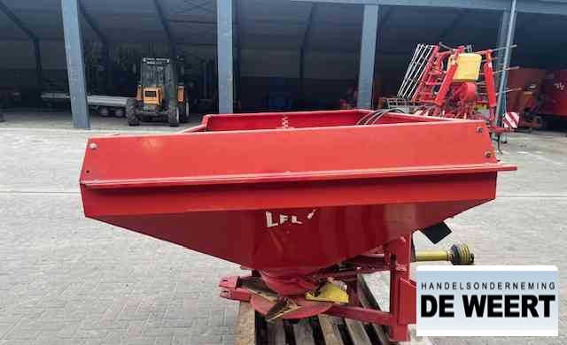 Lely centerliner stooier , front aandrijving - Λιπασματοδιανομέας: φωτογραφία 3 Lely centerliner stooier , front aandrijving - Λιπασματοδιανομέας: φωτογραφία 3