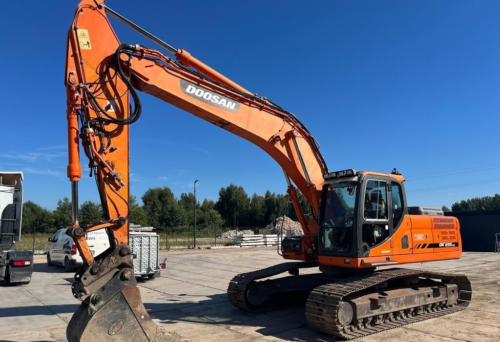 Doosan DX255LC-3 - Ερπυστριοφόρος εκσκαφέας: φωτογραφία 1 Doosan DX255LC-3 - Ερπυστριοφόρος εκσκαφέας: φωτογραφία 1