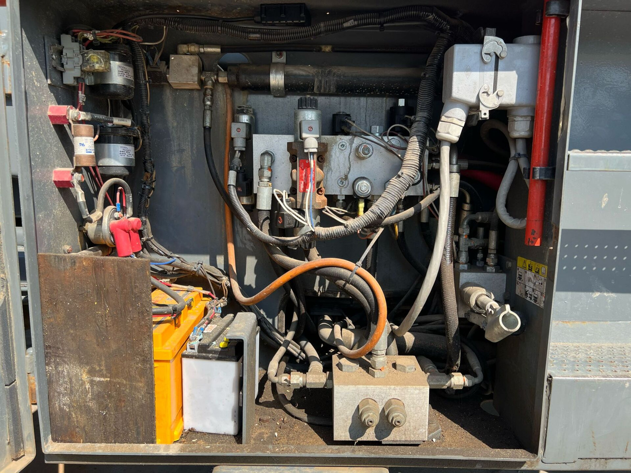 Ψαλιδωτό ανυψωτικό SKYJACK SJ 9250 4×4: φωτογραφία 13