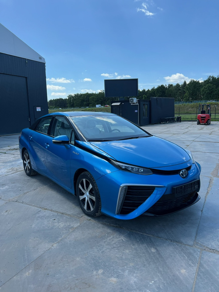 Toyota Mirai - Λιμουζίνα/ Sedan: φωτογραφία 4 Toyota Mirai - Λιμουζίνα/ Sedan: φωτογραφία 4
