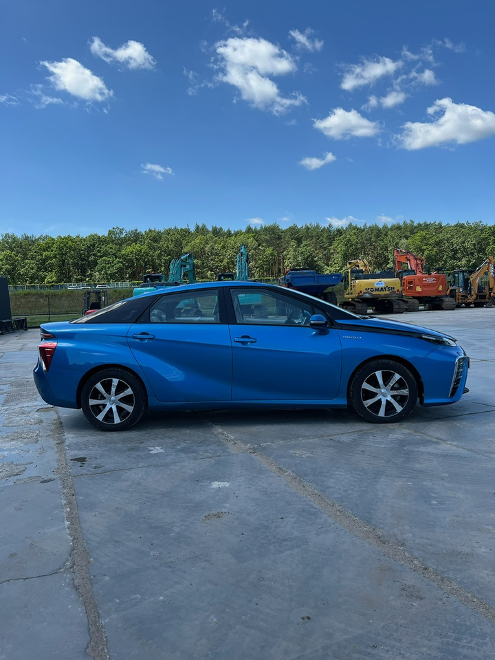 Toyota Mirai - Λιμουζίνα/ Sedan: φωτογραφία 5 Toyota Mirai - Λιμουζίνα/ Sedan: φωτογραφία 5