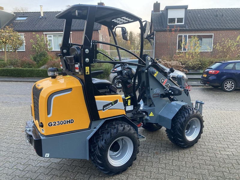 Giant G2300 HD - Σπαστός φορτωτής: φωτογραφία 4 Giant G2300 HD - Σπαστός φορτωτής: φωτογραφία 4