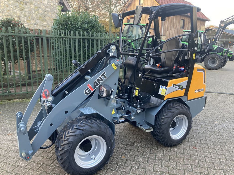 Giant G2300 HD - Σπαστός φορτωτής: φωτογραφία 2 Giant G2300 HD - Σπαστός φορτωτής: φωτογραφία 2