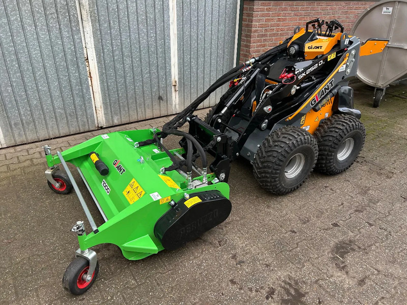 Giant SK252D + klepelmaaier - Σπαστός φορτωτής: φωτογραφία 2 Giant SK252D + klepelmaaier - Σπαστός φορτωτής: φωτογραφία 2