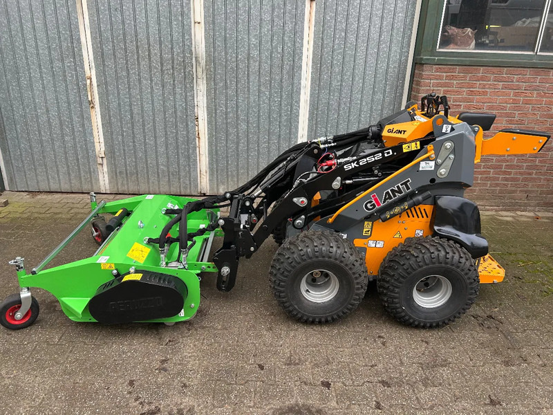 Giant SK252D + klepelmaaier - Σπαστός φορτωτής: φωτογραφία 1 Giant SK252D + klepelmaaier - Σπαστός φορτωτής: φωτογραφία 1