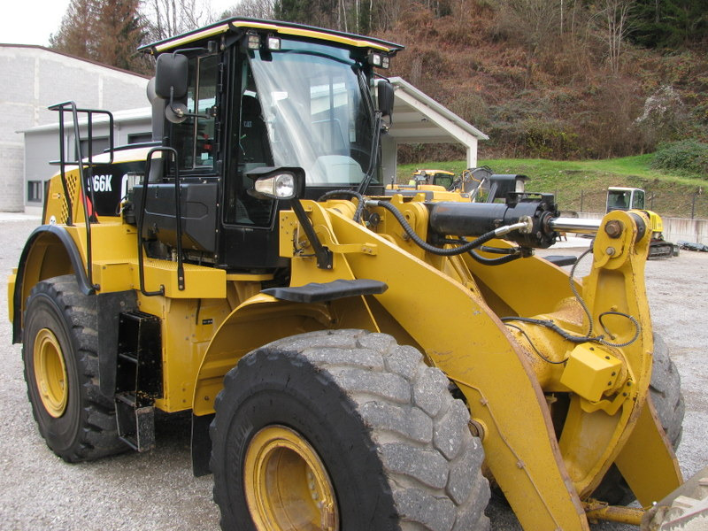 Ελαστιχοφόρος φορτωτής CATERPILLAR 966K TOP condition: φωτογραφία 8