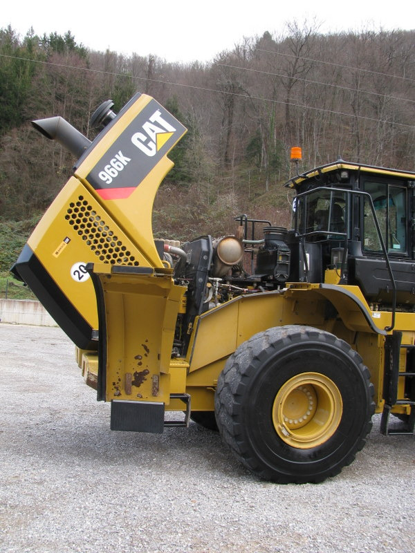 Ελαστιχοφόρος φορτωτής CATERPILLAR 966K TOP condition: φωτογραφία 17