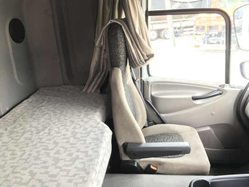 DAF CF 65.220 - Φορτηγό σασί: φωτογραφία 4 DAF CF 65.220 - Φορτηγό σασί: φωτογραφία 4