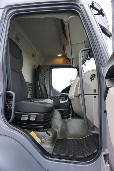 Φορτηγό με ανοιχτή καρότσα, Φορτηγό με γερανό DAF LF / 260 / ACC / SKRZYNIOWY + HDS / HYVA HC-183 / PILOT / ROTATO: φωτογραφία 8 Φορτηγό με ανοιχτή καρότσα, Φορτηγό με γερανό DAF LF / 260 / ACC / SKRZYNIOWY + HDS / HYVA HC-183 / PILOT / ROTATO: φωτογραφία 8