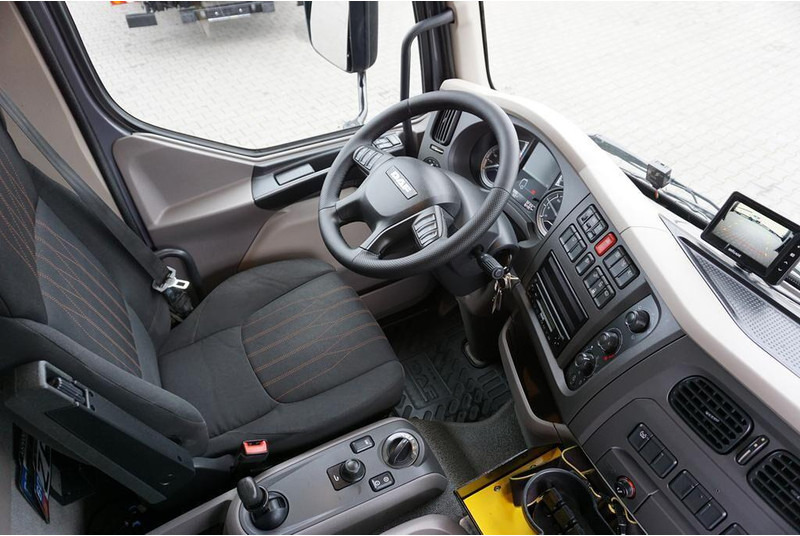 Φορτηγό με ανοιχτή καρότσα, Φορτηγό με γερανό DAF LF / 260 / ACC / SKRZYNIOWY + HDS / HYVA HC-183 / PILOT / ROTATO: φωτογραφία 13 Φορτηγό με ανοιχτή καρότσα, Φορτηγό με γερανό DAF LF / 260 / ACC / SKRZYNIOWY + HDS / HYVA HC-183 / PILOT / ROTATO: φωτογραφία 13