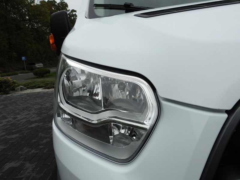 Επαγγελματικό αυτοκίνητο ψυγείο Ford TRANSIT FURGON CHŁODNIA  0*C FUNKCJA GRZANIA ZASILANIE 230V TEMP: φωτογραφία 20 Επαγγελματικό αυτοκίνητο ψυγείο Ford TRANSIT FURGON CHŁODNIA  0*C FUNKCJA GRZANIA ZASILANIE 230V TEMP: φωτογραφία 20