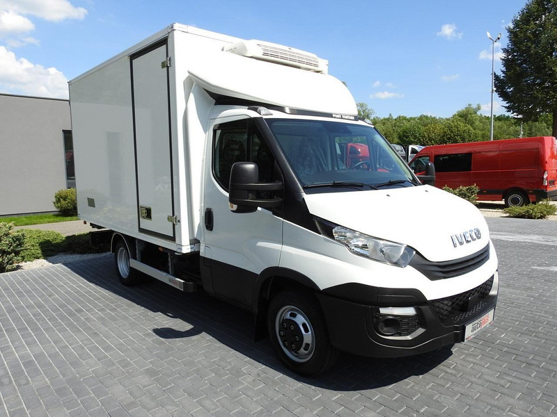 Iveco DAILY 50C15 CHŁODNIA KONTENER -5*C ZASILANIE 230V KLIMATYZACJA B - Φορτηγό ψυγείο: φωτογραφία 4 Iveco DAILY 50C15 CHŁODNIA KONTENER -5*C ZASILANIE 230V KLIMATYZACJA B - Φορτηγό ψυγείο: φωτογραφία 4