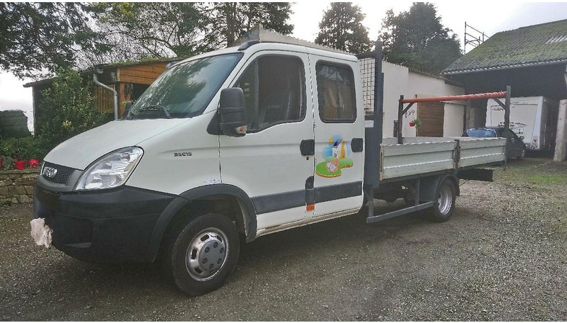 Iveco Daily 35C15 Doka flatbed - Μικρό φορτηγό με καρότσα: φωτογραφία 1 Iveco Daily 35C15 Doka flatbed - Μικρό φορτηγό με καρότσα: φωτογραφία 1