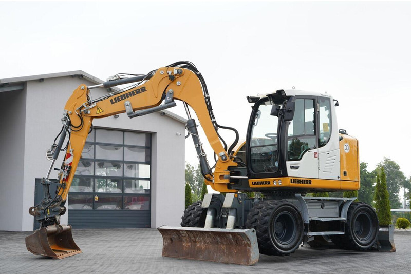 Liebherr 910 COMPACT LITRONIC / KOPARKA KOŁOWA / KLIMATYZACJA / KAMERA - Τροχοφόρος εκσκαφέας: φωτογραφία 1 Liebherr 910 COMPACT LITRONIC / KOPARKA KOŁOWA / KLIMATYZACJA / KAMERA - Τροχοφόρος εκσκαφέας: φωτογραφία 1