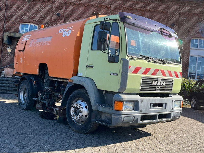 MAN 15.163 Utcaseprő - Σάρωθρο δρόμων: φωτογραφία 2 MAN 15.163 Utcaseprő - Σάρωθρο δρόμων: φωτογραφία 2