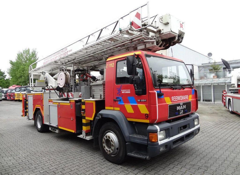 MAN 18.284 L2000 - Fire truck+ladder lift - Πυροσβεστικό όχημα: φωτογραφία 3 MAN 18.284 L2000 - Fire truck+ladder lift - Πυροσβεστικό όχημα: φωτογραφία 3