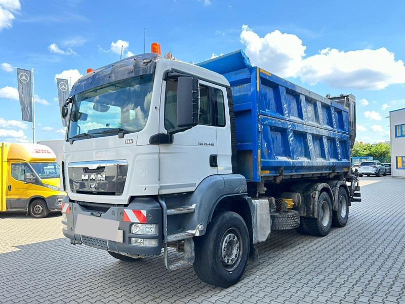 MAN TGS 26.440 6x4 Tipper + Crane Loglift 120S - Φορτηγό ανατρεπόμενο, Φορτηγό με γερανό: φωτογραφία 1 MAN TGS 26.440 6x4 Tipper + Crane Loglift 120S - Φορτηγό ανατρεπόμενο, Φορτηγό με γερανό: φωτογραφία 1
