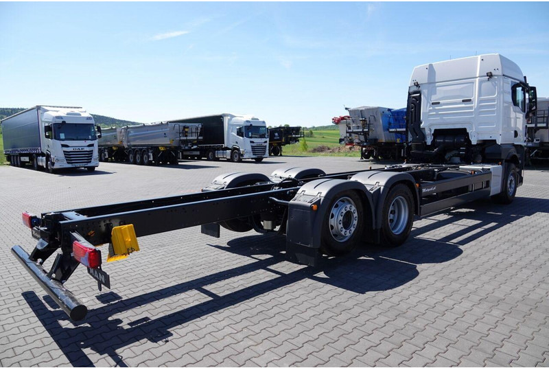 MAN TGX 26.520 / 6x2 / RAMA DŁ. 9,1M / OŚ PODNOSZONA / SKRĘTNA / DO - Φορτηγό σασί: φωτογραφία 5 MAN TGX 26.520 / 6x2 / RAMA DŁ. 9,1M / OŚ PODNOSZONA / SKRĘTNA / DO - Φορτηγό σασί: φωτογραφία 5