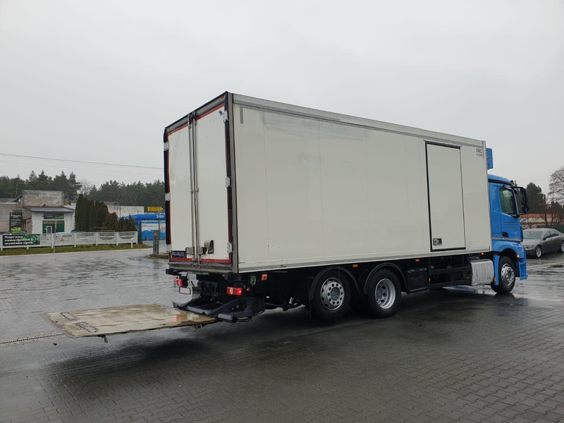 Mercedes-Benz ANTOS 2540 REFRIGERATOR + LIFT + SIDE DOOR - Φορτηγό ψυγείο: φωτογραφία 4 Mercedes-Benz ANTOS 2540 REFRIGERATOR + LIFT + SIDE DOOR - Φορτηγό ψυγείο: φωτογραφία 4