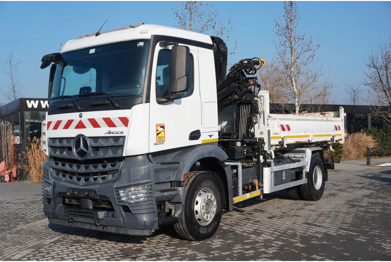 Φορτηγό ανατρεπόμενο, Φορτηγό με γερανό Mercedes-Benz Arocs 1833 3-Way Tipper Crane HIAB X-DUO 128 B: φωτογραφία 6