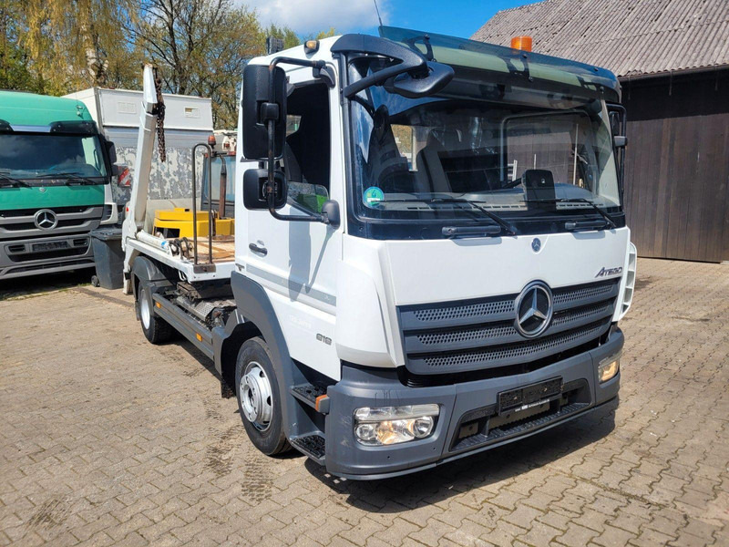 Mercedes-Benz Atego 818 Skip loader - Φορτηγό καδοφόρος φορτωτής: φωτογραφία 2 Mercedes-Benz Atego 818 Skip loader - Φορτηγό καδοφόρος φορτωτής: φωτογραφία 2