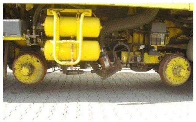 Mercedes-Benz SK 1820 4x2 Schienenreinigungs Kehrmaschine RAIL - Σάρωθρο δρόμων: φωτογραφία 2 Mercedes-Benz SK 1820 4x2 Schienenreinigungs Kehrmaschine RAIL - Σάρωθρο δρόμων: φωτογραφία 2