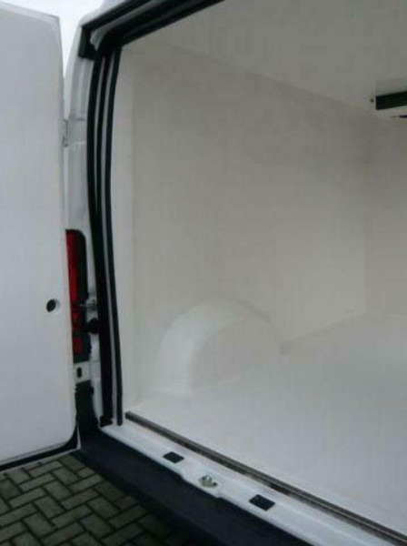 Peugeot Boxer BlueHDI 35 L2H2 Hűtős furgon Frigosoft 4500 - Επαγγελματικό αυτοκίνητο ψυγείο: φωτογραφία 4 Peugeot Boxer BlueHDI 35 L2H2 Hűtős furgon Frigosoft 4500 - Επαγγελματικό αυτοκίνητο ψυγείο: φωτογραφία 4