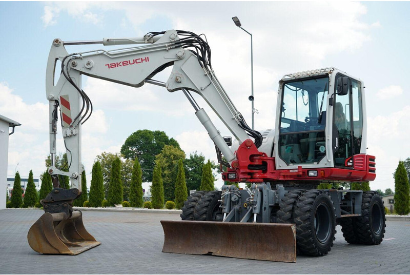 Takeuchi TB 295 W / KOPARKA KOŁOWA / 2016 ROK / PO KONTRAKCIE SERWISOWYM - Τροχοφόρος εκσκαφέας: φωτογραφία 1 Takeuchi TB 295 W / KOPARKA KOŁOWA / 2016 ROK / PO KONTRAKCIE SERWISOWYM - Τροχοφόρος εκσκαφέας: φωτογραφία 1