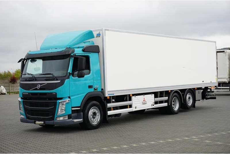 Volvo FM / 330 / E 6 / CHŁODNIA + WINDA / 23 PALETY / OŚ SKRĘTNA / DŁ - Φορτηγό ψυγείο: φωτογραφία 2 Volvo FM / 330 / E 6 / CHŁODNIA + WINDA / 23 PALETY / OŚ SKRĘTNA / DŁ - Φορτηγό ψυγείο: φωτογραφία 2