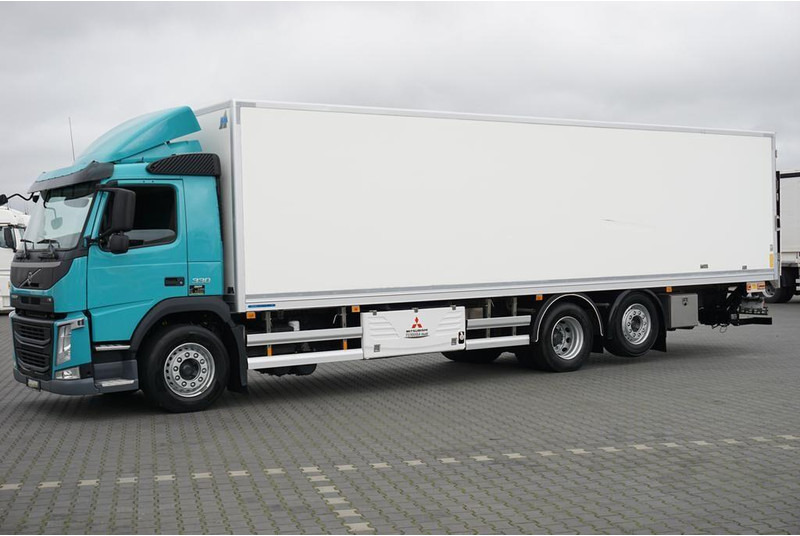 Volvo FM / 330 / E 6 / CHŁODNIA + WINDA / 23 PALETY / OŚ SKRĘTNA / DŁ - Φορτηγό ψυγείο: φωτογραφία 3 Volvo FM / 330 / E 6 / CHŁODNIA + WINDA / 23 PALETY / OŚ SKRĘTNA / DŁ - Φορτηγό ψυγείο: φωτογραφία 3