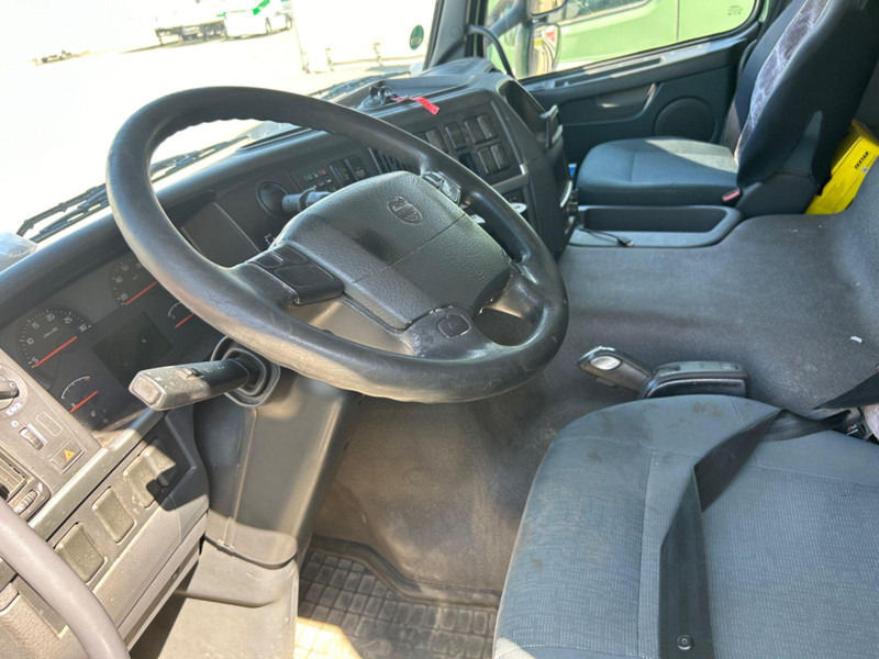 Volvo FM330 Kran Hiab 113K Pro Euro 5+EEV.2x Ger - Φορτηγό με ανοιχτή καρότσα, Φορτηγό με γερανό: φωτογραφία 5 Volvo FM330 Kran Hiab 113K Pro Euro 5+EEV.2x Ger - Φορτηγό με ανοιχτή καρότσα, Φορτηγό με γερανό: φωτογραφία 5