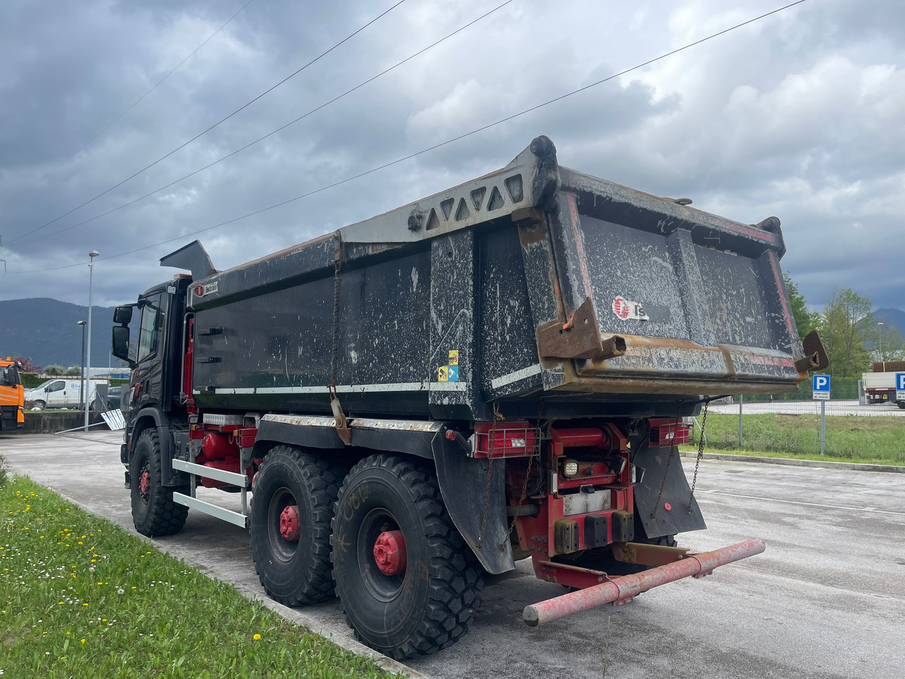 SCANIA P450 XT - Φορτηγό ανατρεπόμενο: φωτογραφία 5 SCANIA P450 XT - Φορτηγό ανατρεπόμενο: φωτογραφία 5