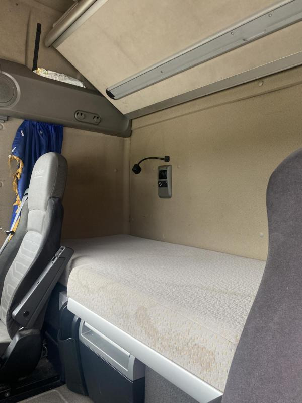 DAF XF Euro 5 105-460 4x2 Super Space Cab 4x2 XF Super Space cab Auto - Τράκτορας: φωτογραφία 5 DAF XF Euro 5 105-460 4x2 Super Space Cab 4x2 XF Super Space cab Auto - Τράκτορας: φωτογραφία 5