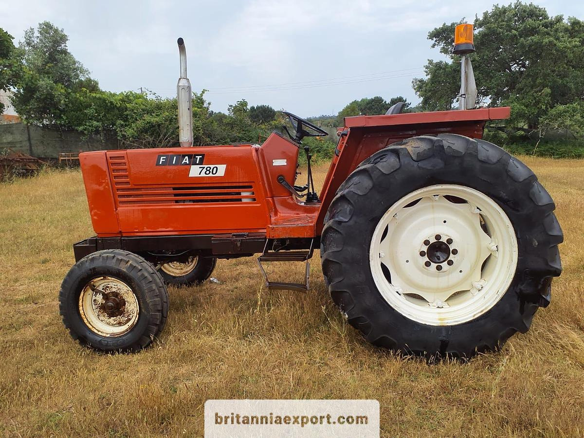 FIAT 780 | 4 cylinder | Oil brakes | Power steering - Τρακτέρ: φωτογραφία 1 FIAT 780 | 4 cylinder | Oil brakes | Power steering - Τρακτέρ: φωτογραφία 1
