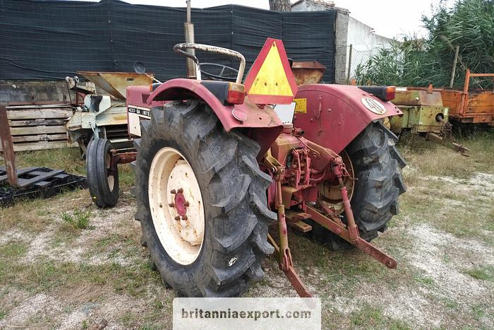 International 433 SA 4X2 | 2.5 diesel | brand new tyres | - Τρακτέρ: φωτογραφία 5 International 433 SA 4X2 | 2.5 diesel | brand new tyres | - Τρακτέρ: φωτογραφία 5