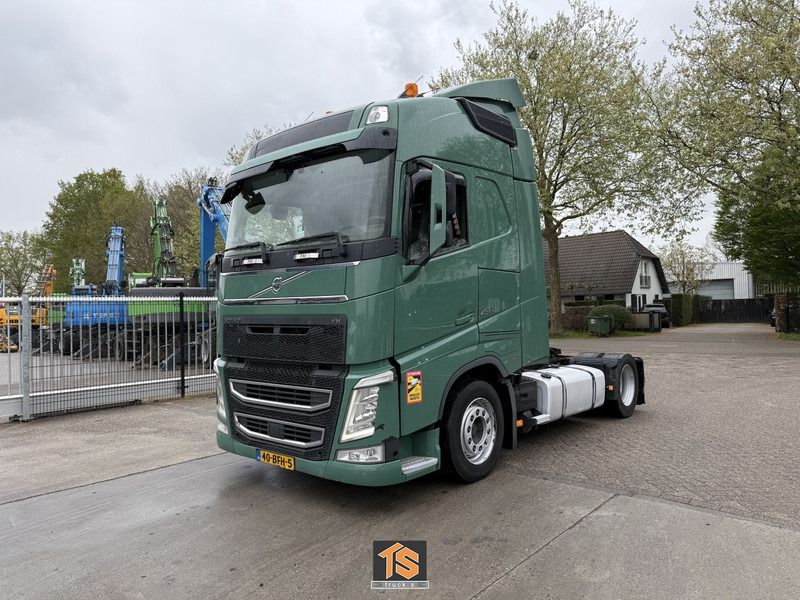 Volvo FH 460 - 2 TANKS - NL TOP TRUCK - HEBESATTEL - LIFTING FIFTH WHEEL - TUV 9/25 - Τράκτορας: φωτογραφία 1 Volvo FH 460 - 2 TANKS - NL TOP TRUCK - HEBESATTEL - LIFTING FIFTH WHEEL - TUV 9/25 - Τράκτορας: φωτογραφία 1