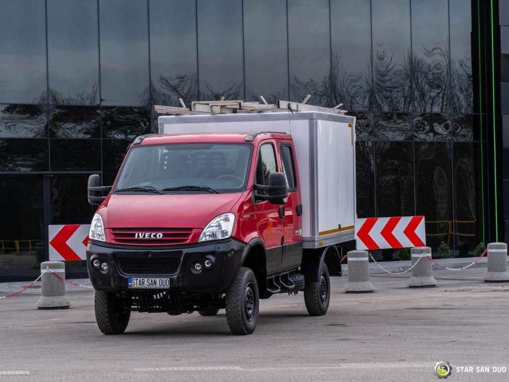 Iveco DAILY 4X4 OFFROAD CAMPER BOX DOKA Iveco DAILY 4X4 OFFROAD CAMPER BOX DOKA - Φορτηγό σασί: φωτογραφία 2 Iveco DAILY 4X4 OFFROAD CAMPER BOX DOKA Iveco DAILY 4X4 OFFROAD CAMPER BOX DOKA - Φορτηγό σασί: φωτογραφία 2
