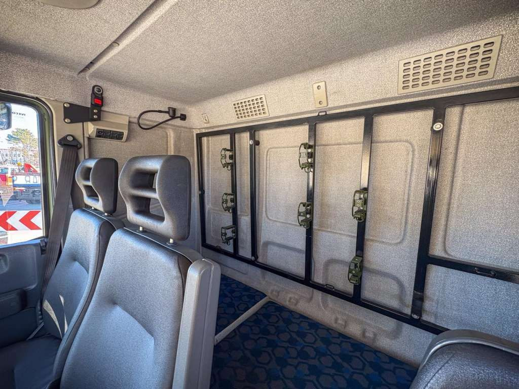 Καινούριο Φορτηγό μουσαμάς Iveco  EUROCARGO 4x4 Offroad Camper Winde: φωτογραφία 12