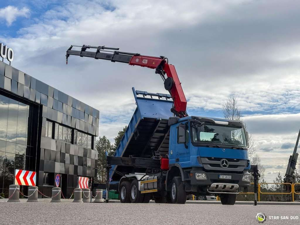 Mercedes-Benz ACTROS 3341 6x6 HMF 4220 K4 CRANE KIPPER - Φορτηγό με γερανό: φωτογραφία 3 Mercedes-Benz ACTROS 3341 6x6 HMF 4220 K4 CRANE KIPPER - Φορτηγό με γερανό: φωτογραφία 3