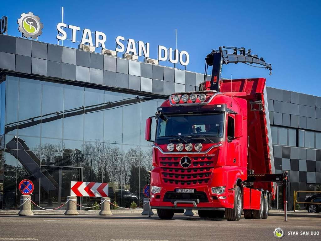 Mercedes-Benz AROCS 3358L 6x4 HIAB 192X-HIPRO E-6 Crane Kippe - Φορτηγό με γερανό: φωτογραφία 4 Mercedes-Benz AROCS 3358L 6x4 HIAB 192X-HIPRO E-6 Crane Kippe - Φορτηγό με γερανό: φωτογραφία 4