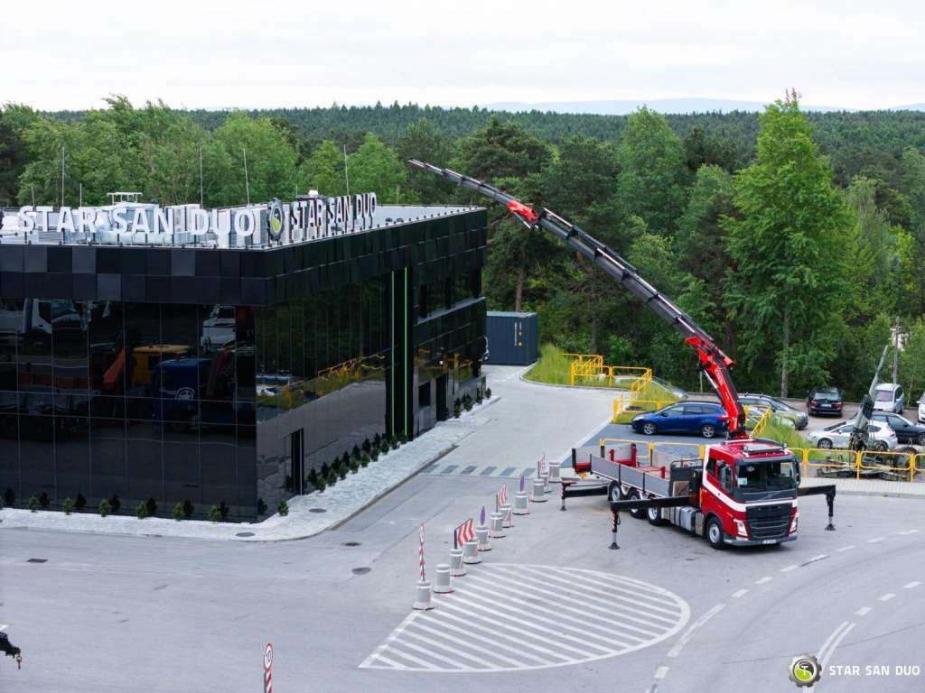 Volvo FH 540 8x4 FASSI F 660 HDS Fly Jib Winch - Φορτηγό με γερανό: φωτογραφία 3 Volvo FH 540 8x4 FASSI F 660 HDS Fly Jib Winch - Φορτηγό με γερανό: φωτογραφία 3