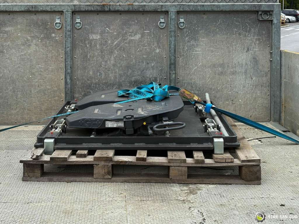 Φορτηγό με γερανό Volvo FM 460 6x4x4 HMF 3220 Crane HDS: φωτογραφία 28 Φορτηγό με γερανό Volvo FM 460 6x4x4 HMF 3220 Crane HDS: φωτογραφία 28