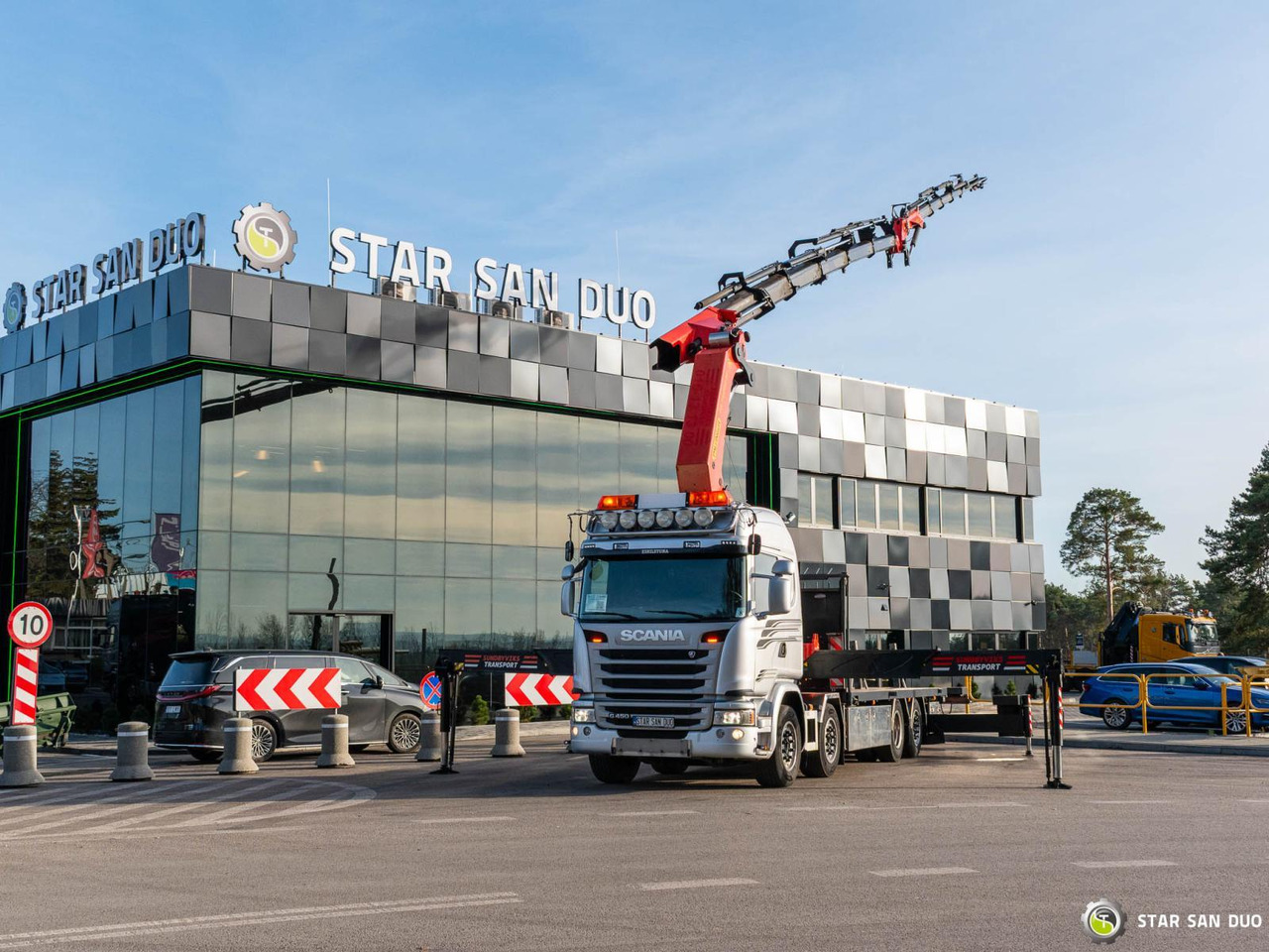- Φορτηγό με γερανό: φωτογραφία 5 - Φορτηγό με γερανό: φωτογραφία 5