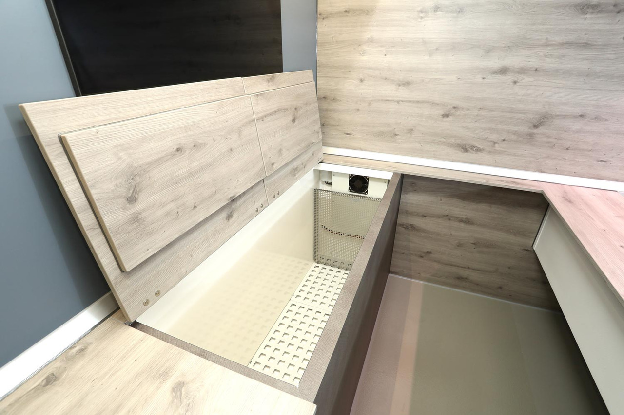 Mobil BORCO HÖHNS - Αυτοκινούμενη καντίνα: φωτογραφία 5 Mobil BORCO HÖHNS - Αυτοκινούμενη καντίνα: φωτογραφία 5